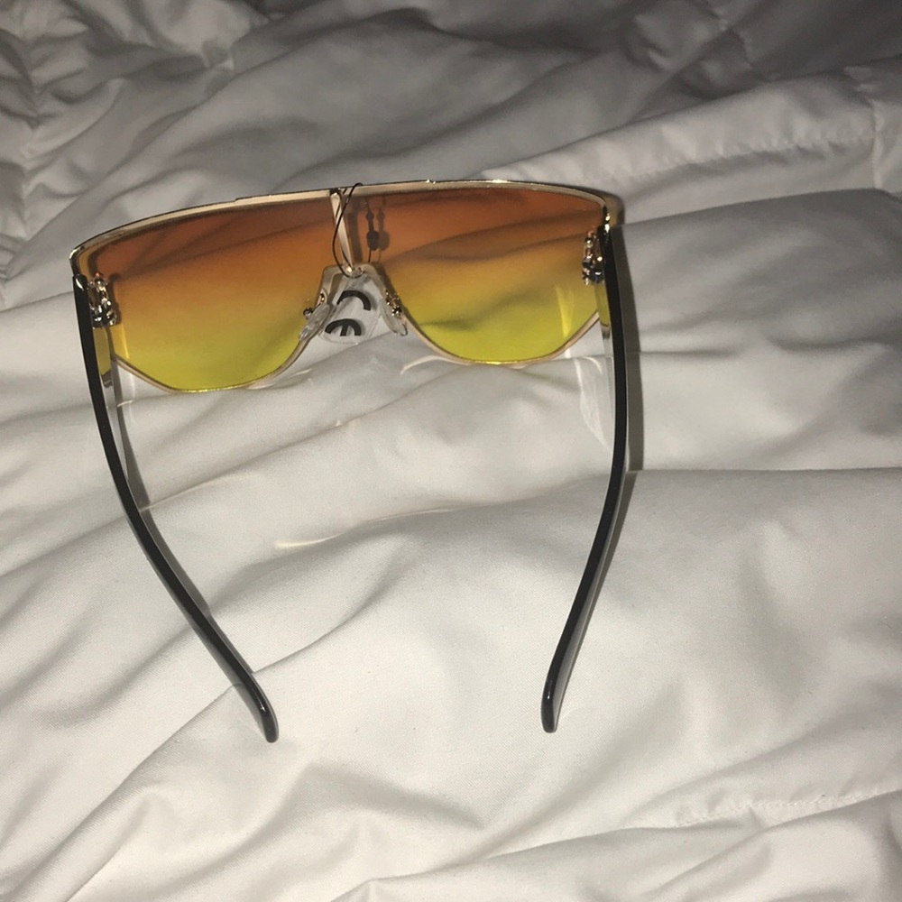 ♥️Oversized Metal Rim Sunglasses - Picture 2 of 2